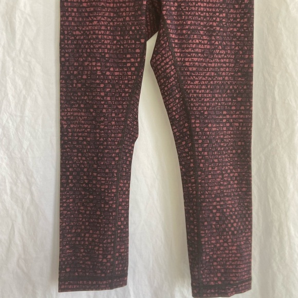Lululemon Wunder Under Crop III Shatter Weave Dust Coral Plum Size 4 - Picture 13 of 13